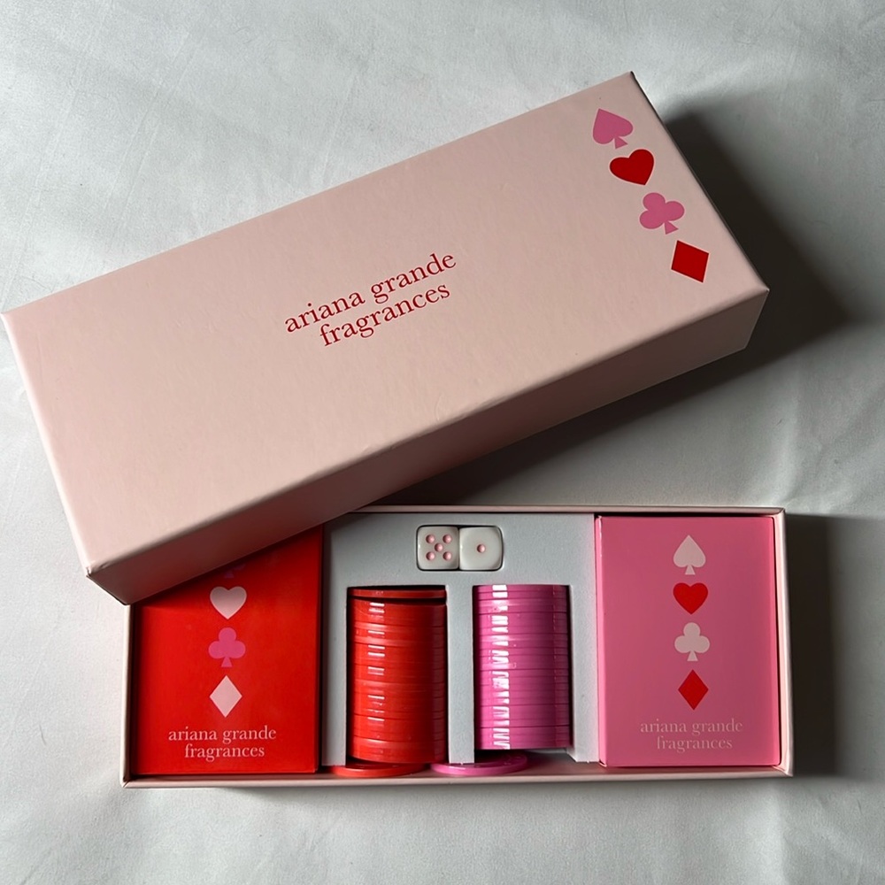 ARIANA GRANDE - Poker Set ♥️ Limited Edition ♣️ ♦️ *brand new*